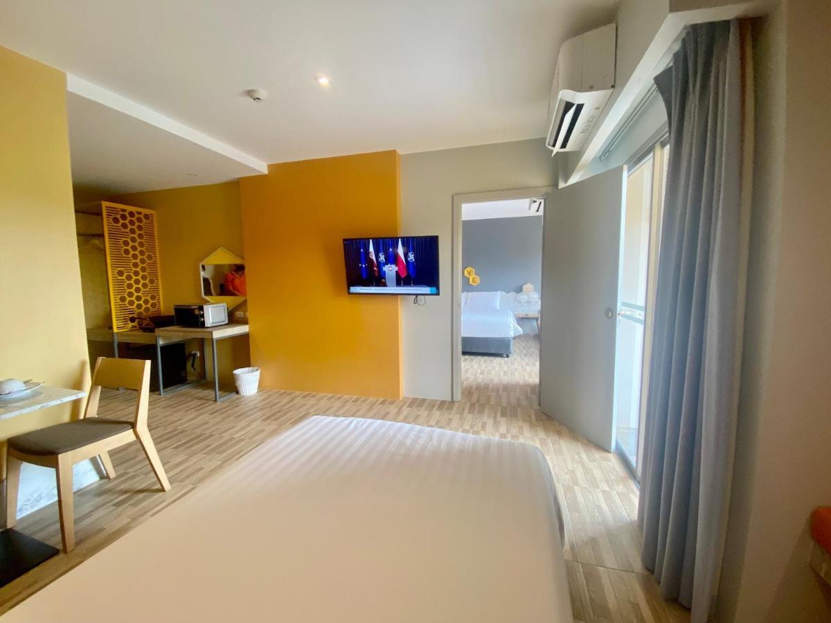 Beehive Boutique Hotel Phuket Dış mekan fotoğraf