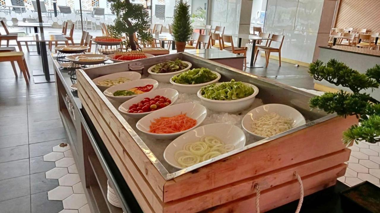Beehive Boutique Hotel Phuket Dış mekan fotoğraf
