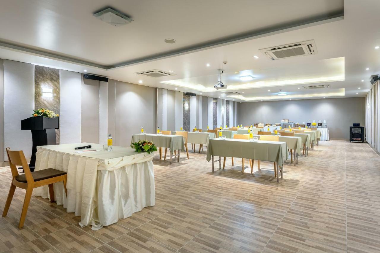 Beehive Boutique Hotel Phuket Dış mekan fotoğraf